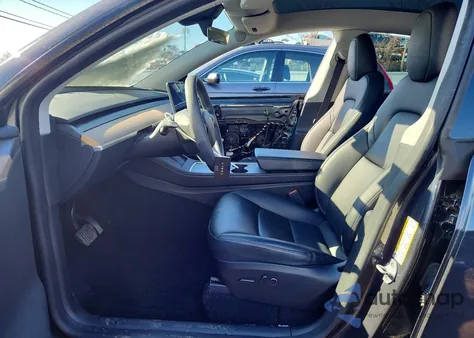 2024 Tesla Model Y из США, поврежденный, VIN 7SAYGDEE6RA230635